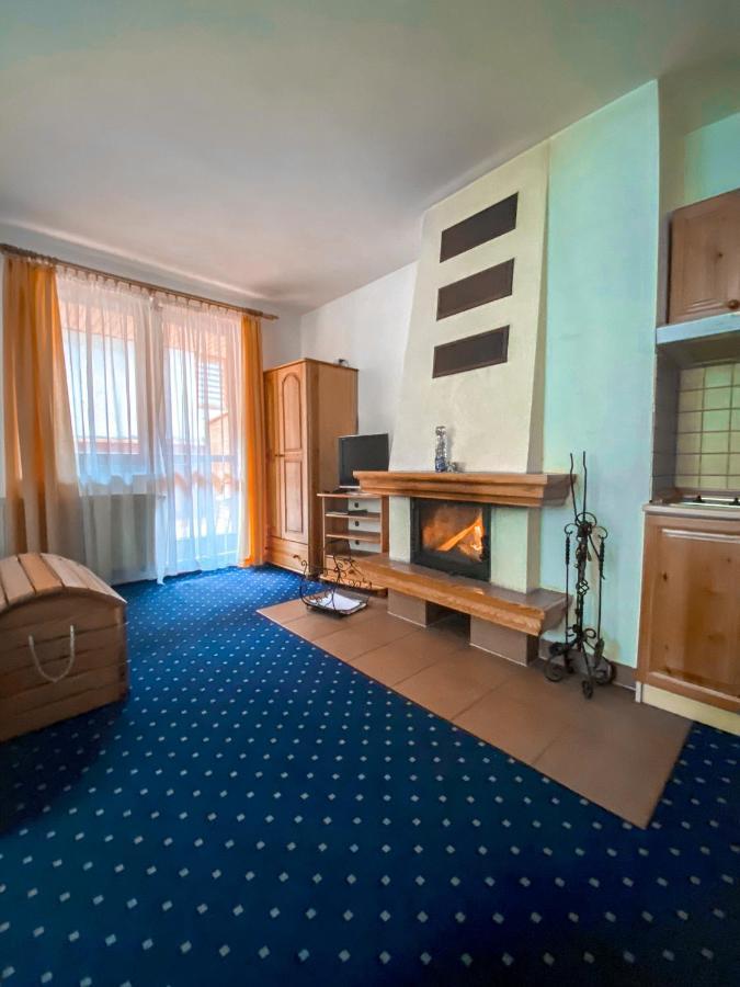 Penzion Teniscentrum Tatranska Lomnica Bagian luar foto