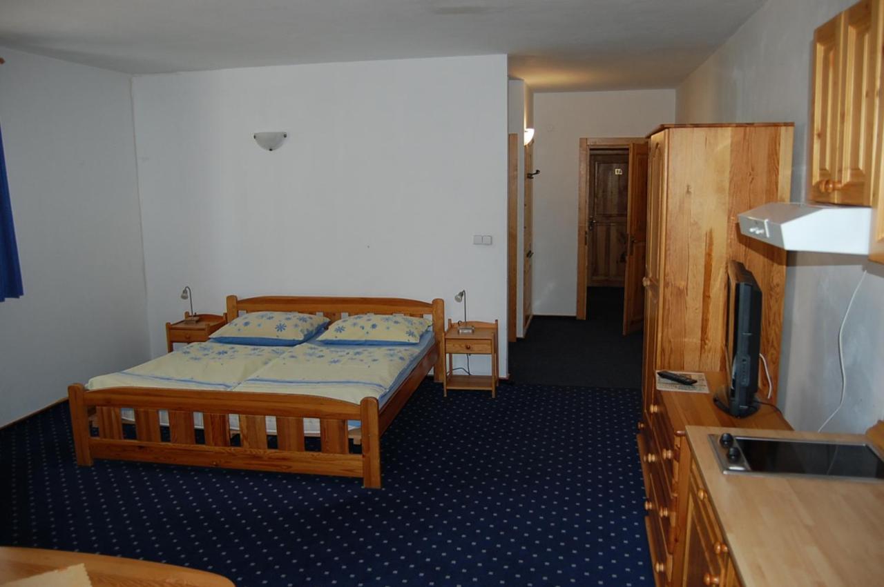 Penzion Teniscentrum Tatranska Lomnica Bagian luar foto