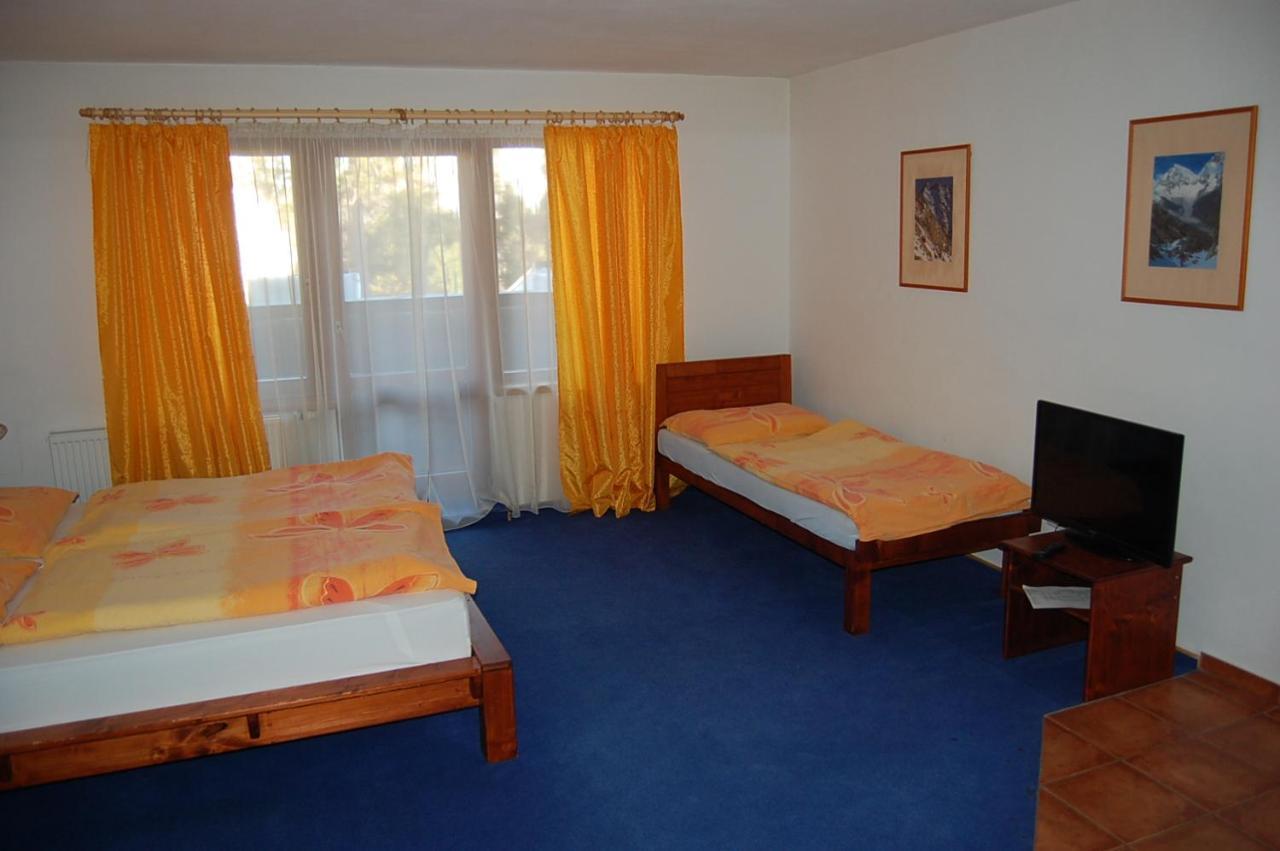 Penzion Teniscentrum Tatranska Lomnica Bagian luar foto