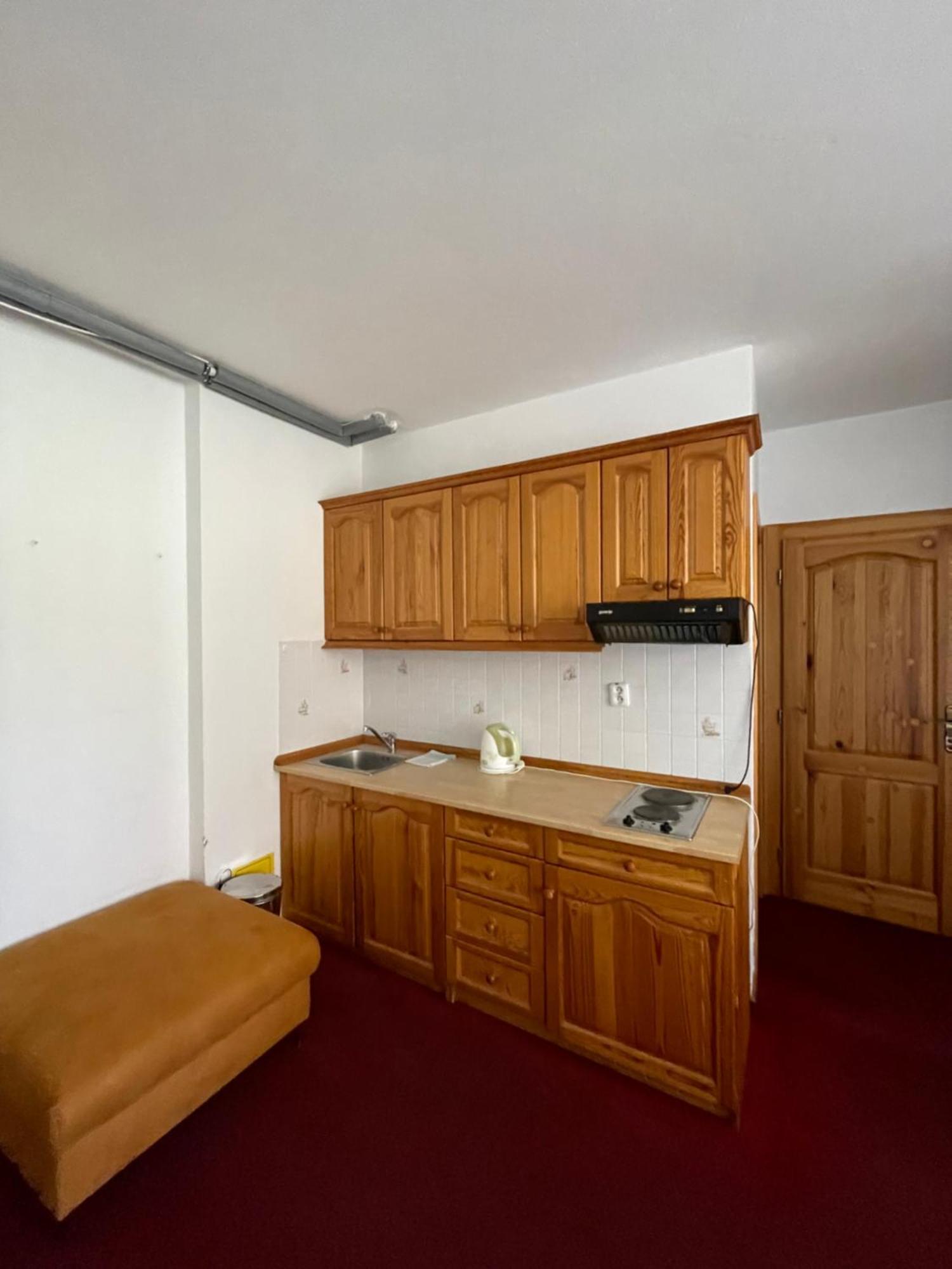 Penzion Teniscentrum Tatranska Lomnica Bagian luar foto